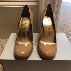 Jessica Simpson nude patent heels